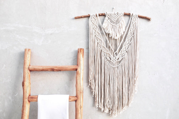 V Fringe Wall Hanger